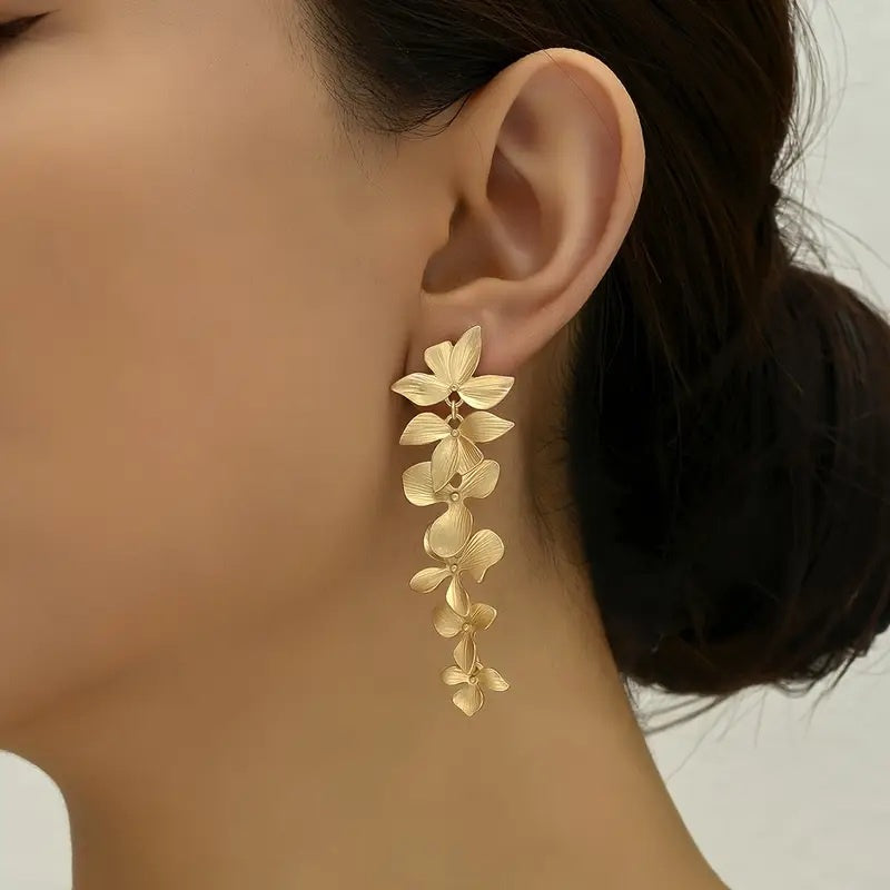 Fleur Long Earrings Gold