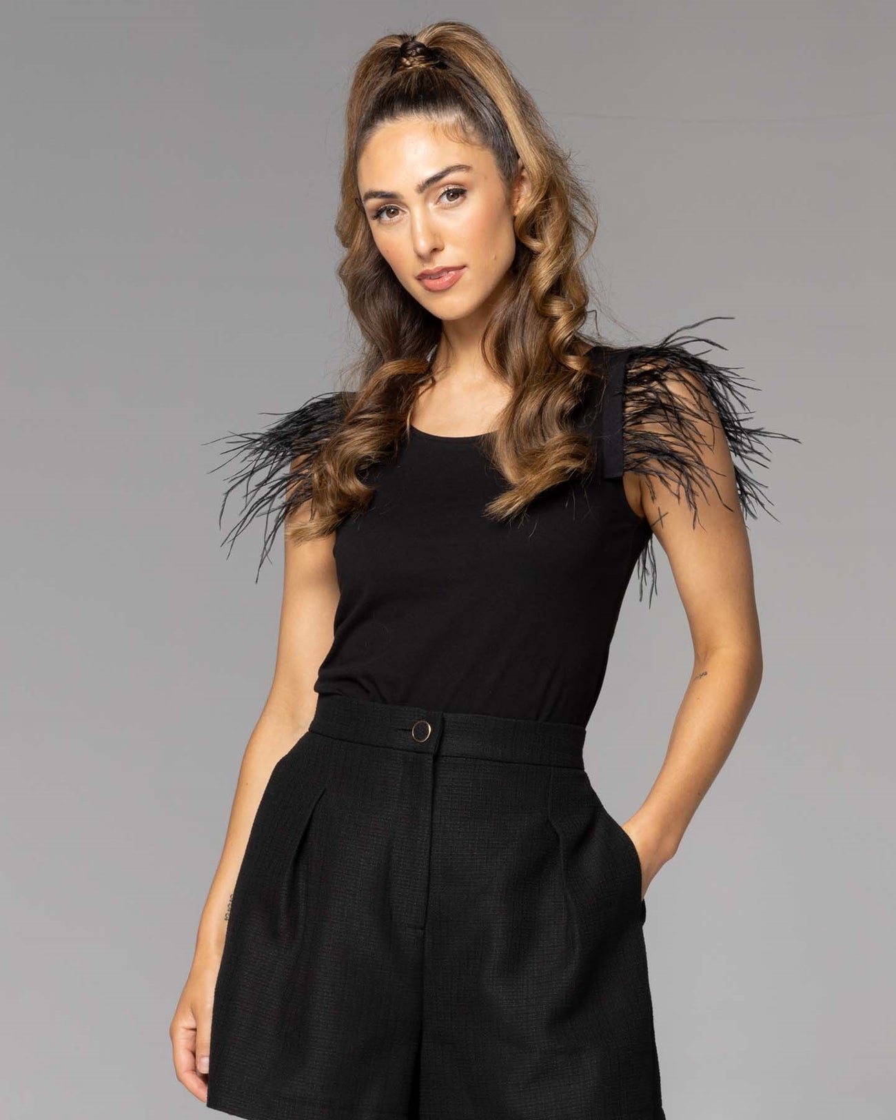 Feather Detail Top Black | Cavorte