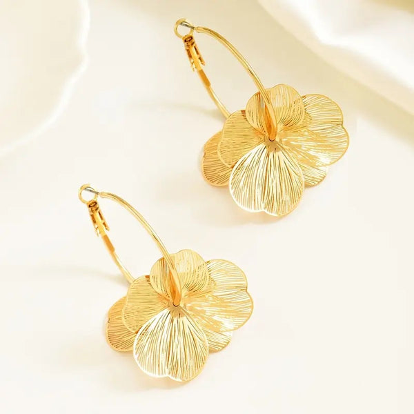 Flower Filigree Earrings Gold